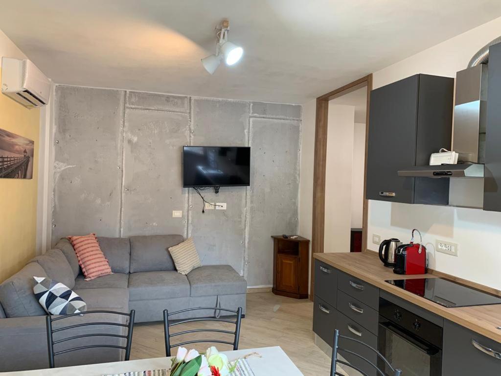 Alfiumea Apartment Tirano Luaran gambar